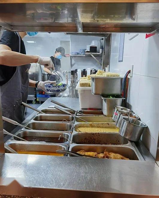 餐飲小館迎來(lái)最大危機(jī) 一碗面2.99元，海底撈挑起價(jià)格戰(zhàn)，品牌快餐如何生存？